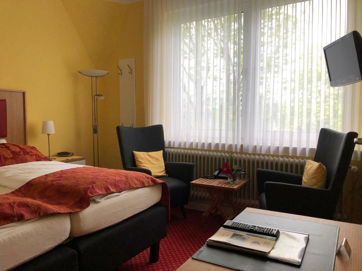 Thermen Hotel Pension Villa Holstein Bad Salzuflen Exterior foto